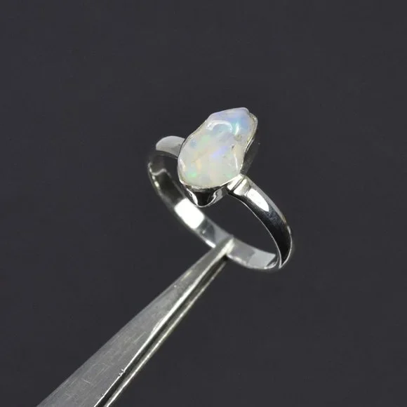 Natural Ethiopian Opal Set in 925 Solid Sterling Silver Ring - Picture 6 of 12